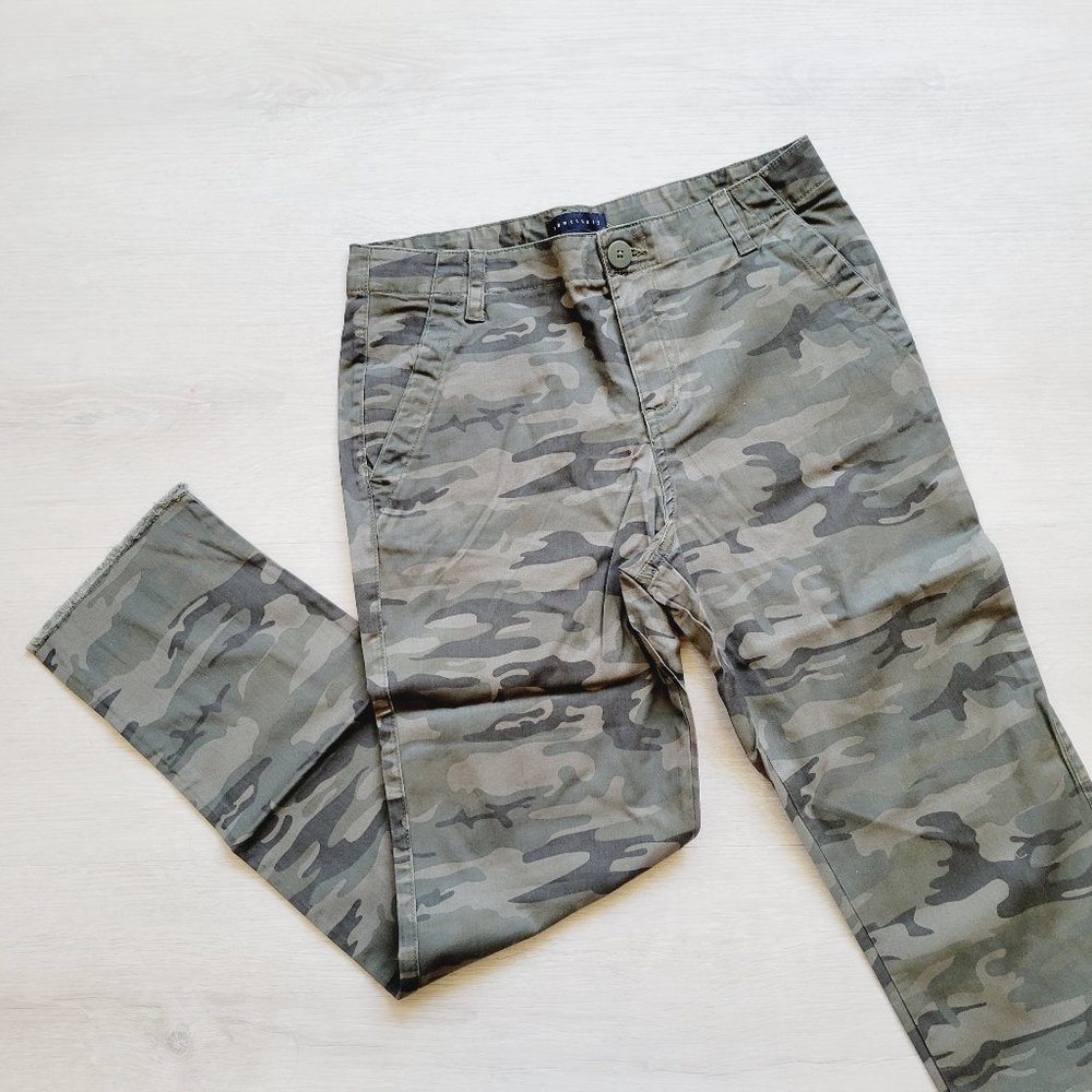 New SANCTUARY green camo voyage raw hem pants